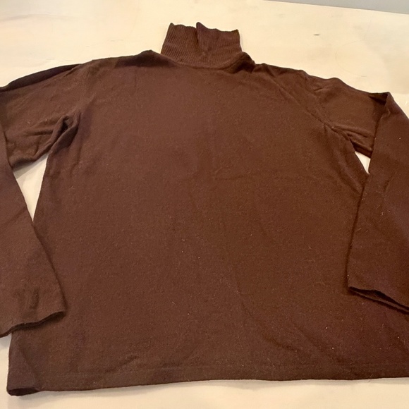 Henri Bendel 100% wool turtleneck sweater - Picture 1 of 6